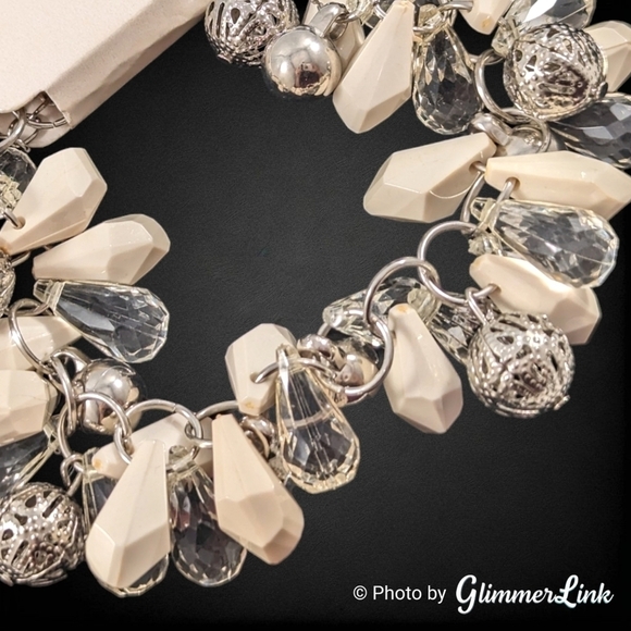 My Style White & Clear Briolette Cluster Beaded Bracelet - Picture 3 of 9